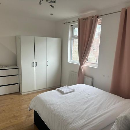Tran Uk Homestay London Exterior photo